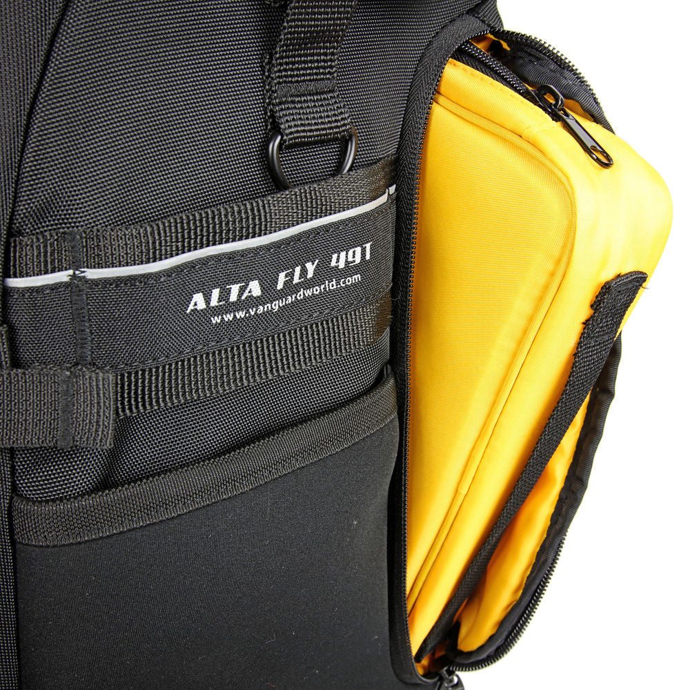 Vanguard Alta Fly 49T Roller Bag (Black)