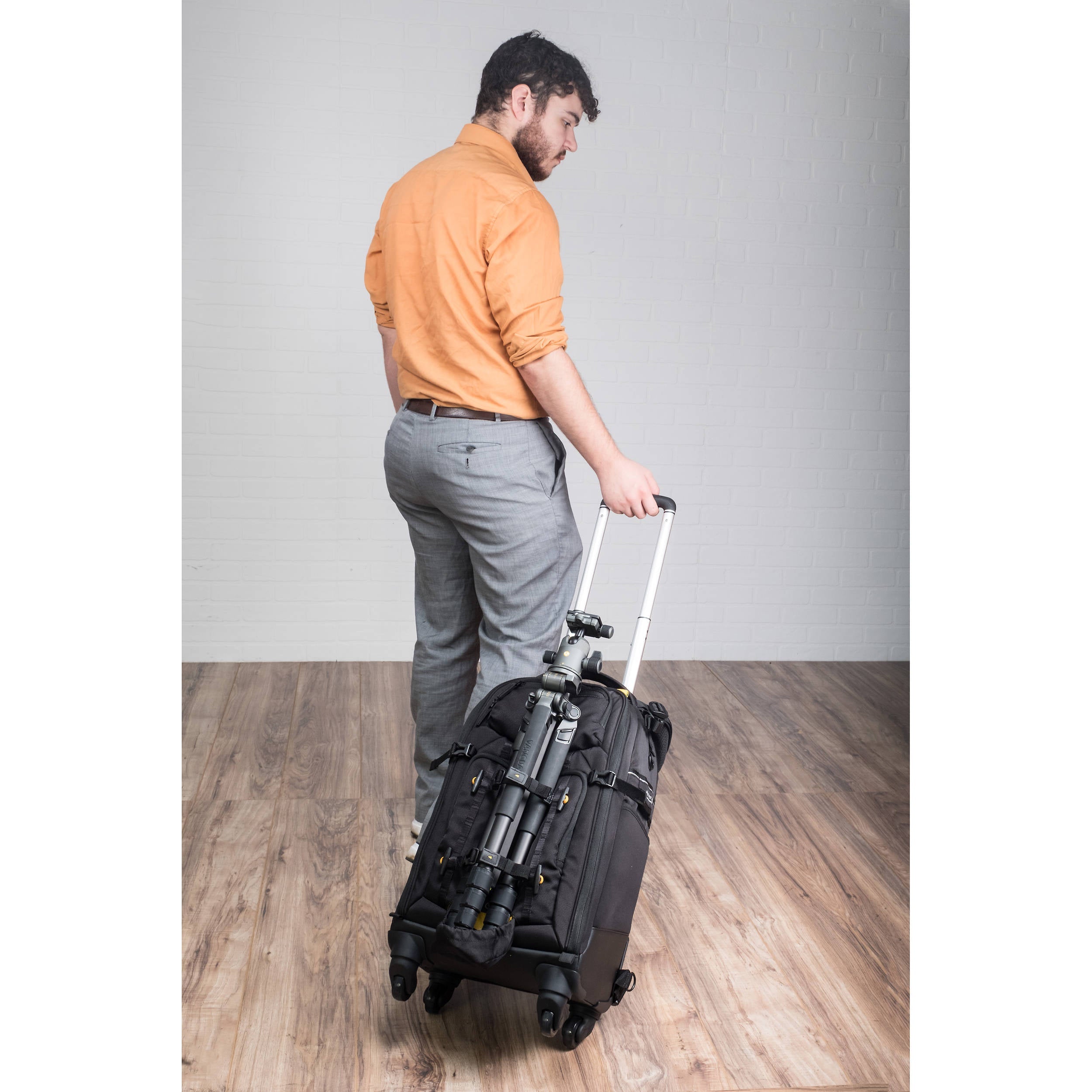Vanguard Alta Fly 55T Roller Bag (Black)