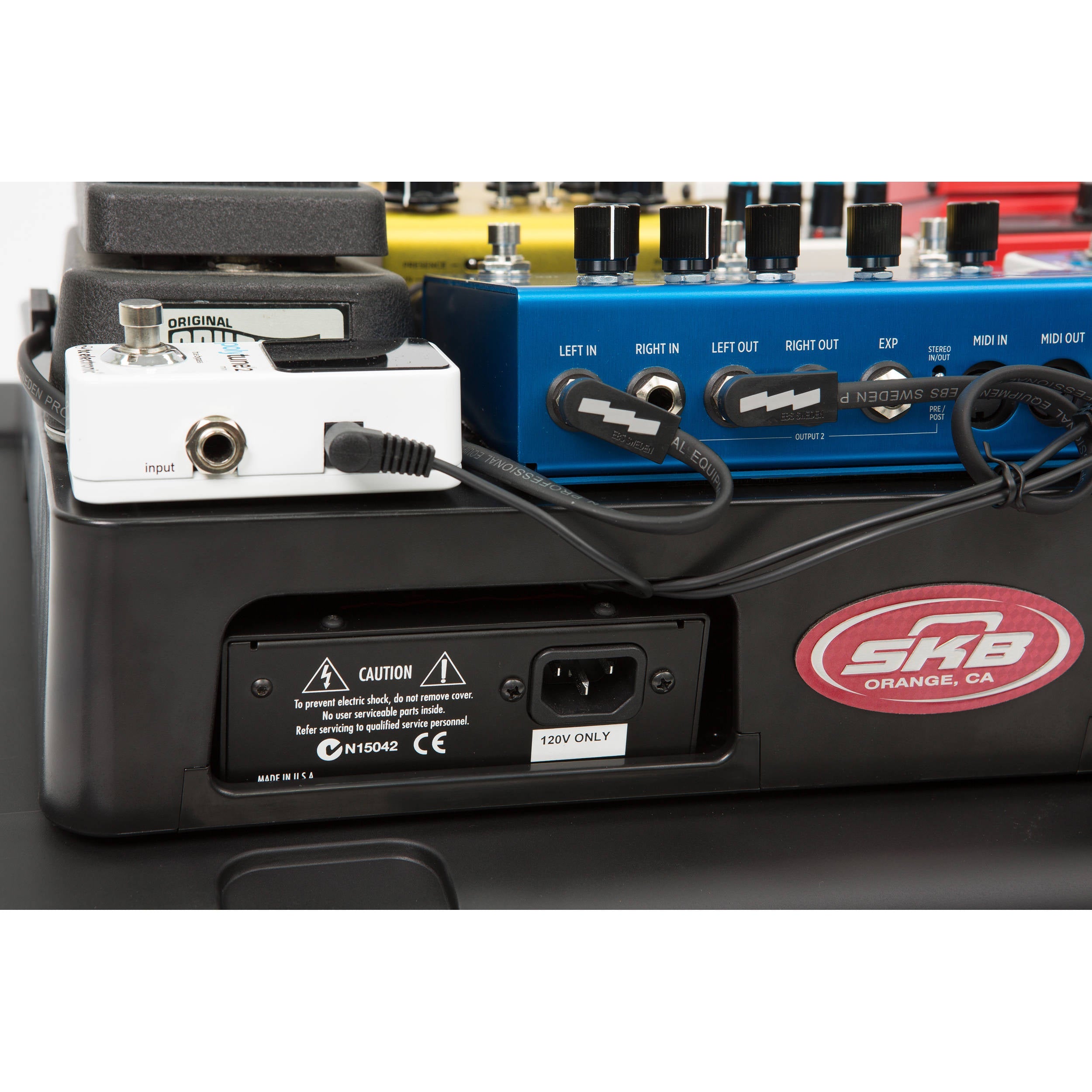SKB 3i-2015-7-PB Injection-Molded Pedalboard with Included Case